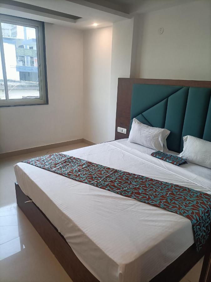 Family Hotel Tark Near Igi Airport Delhi 뉴델리 외부 사진
